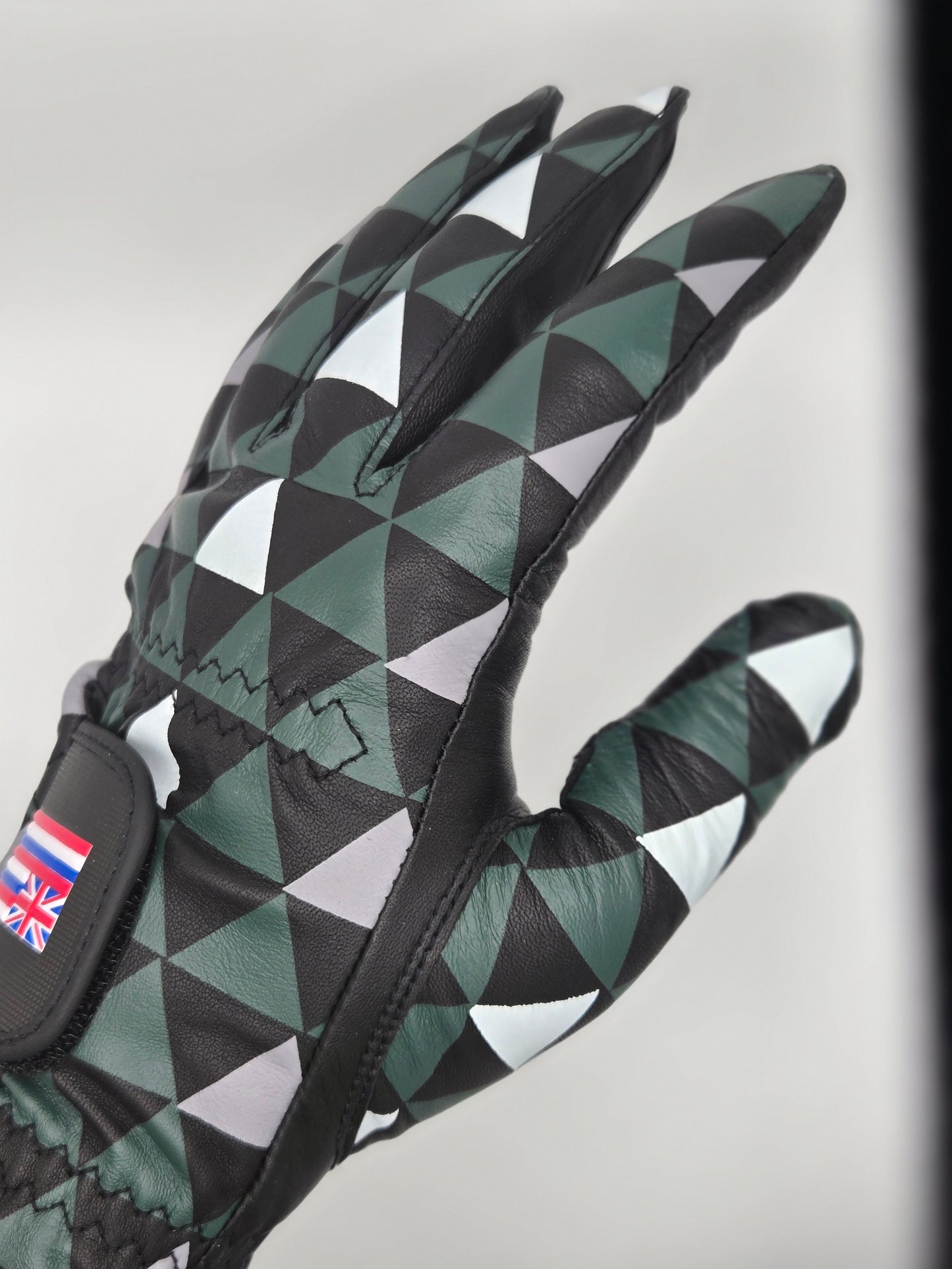 Haʻaheo Golf Glove